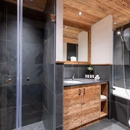公寓 4br Stylish With Sauna And Pool
