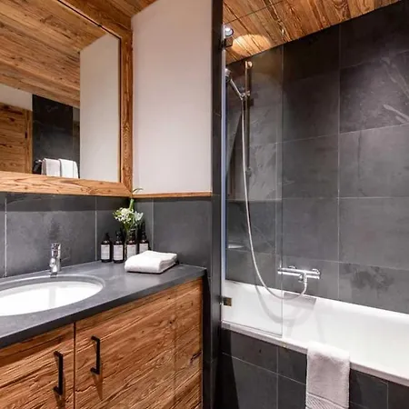 4br Stylish With Sauna And Pool